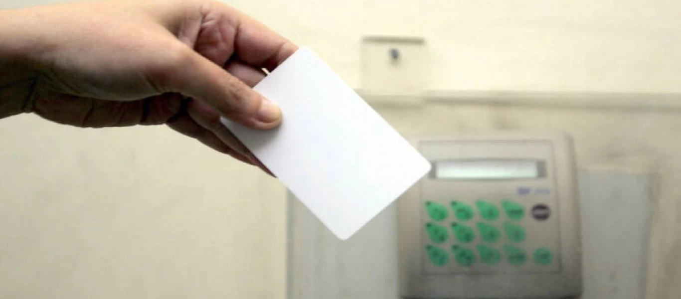 Κάρτα εργασίας: Μέσα στον Ιούνιο το ηλεκτρονικό απουσιολόγιο για 100.000 εργαζομένους